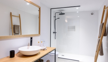 Resa estates huis kopen Ibiza es cubells villa bathroom.jpg